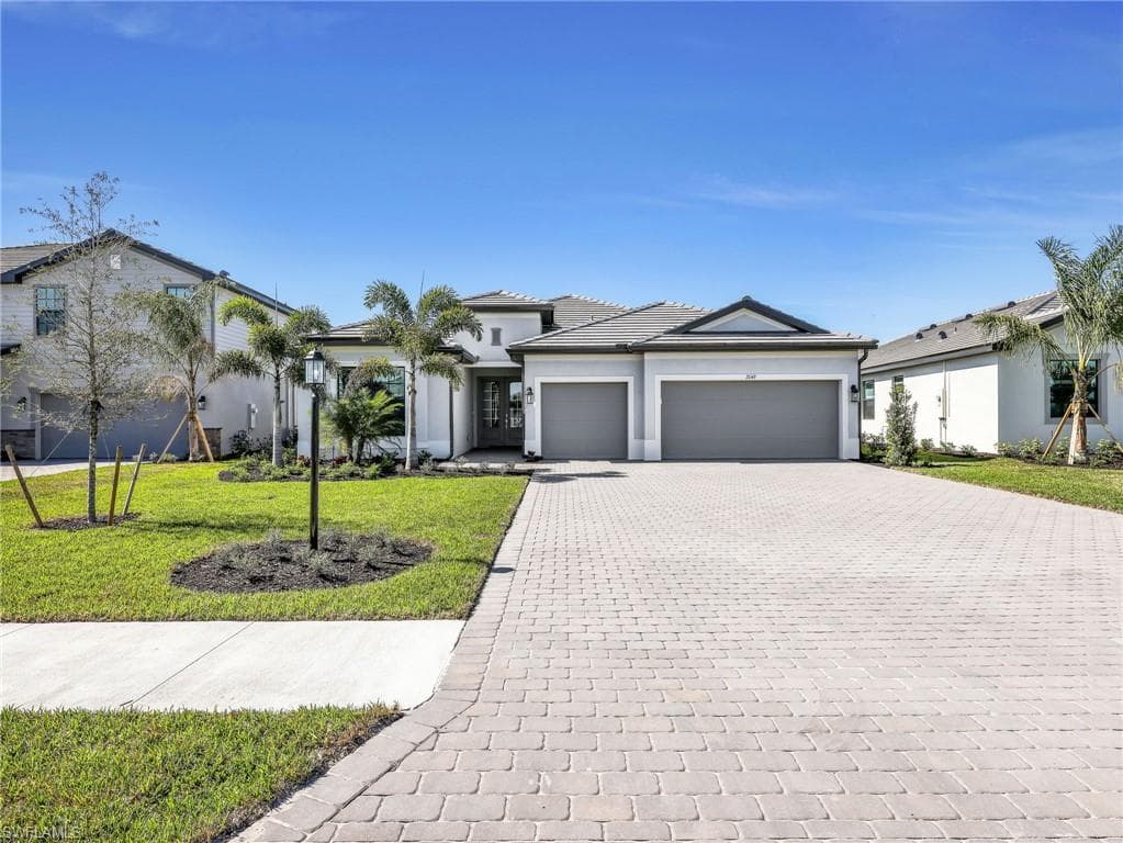 21143 Verawood LOOP ESTERO, FL 33928