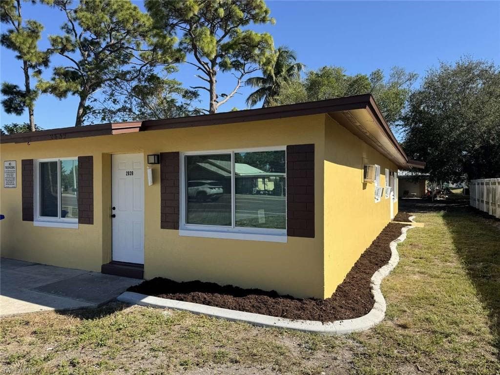 2839/2841 Evans AVE FORT MYERS, FL 33901