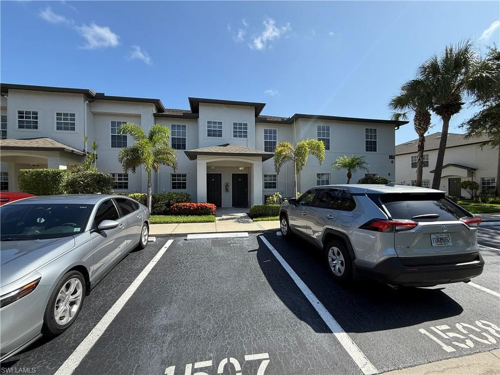 9051 Gervais CIR 1508 NAPLES, FL 34120