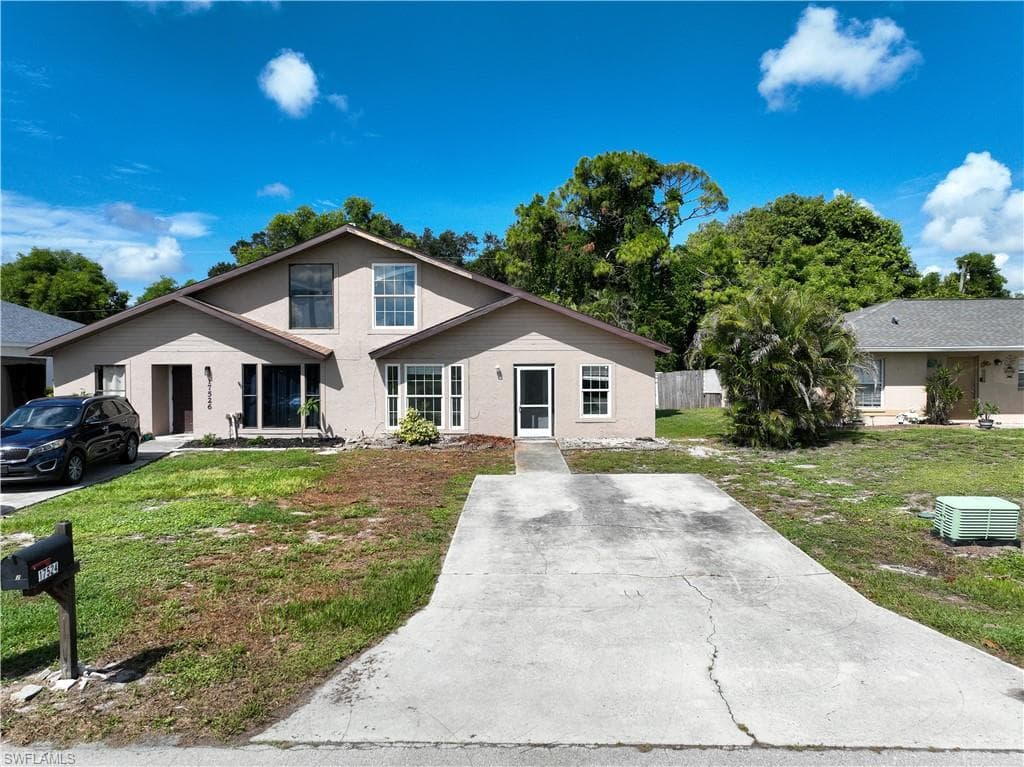 17524 Dumont DR FORT MYERS, FL 33967