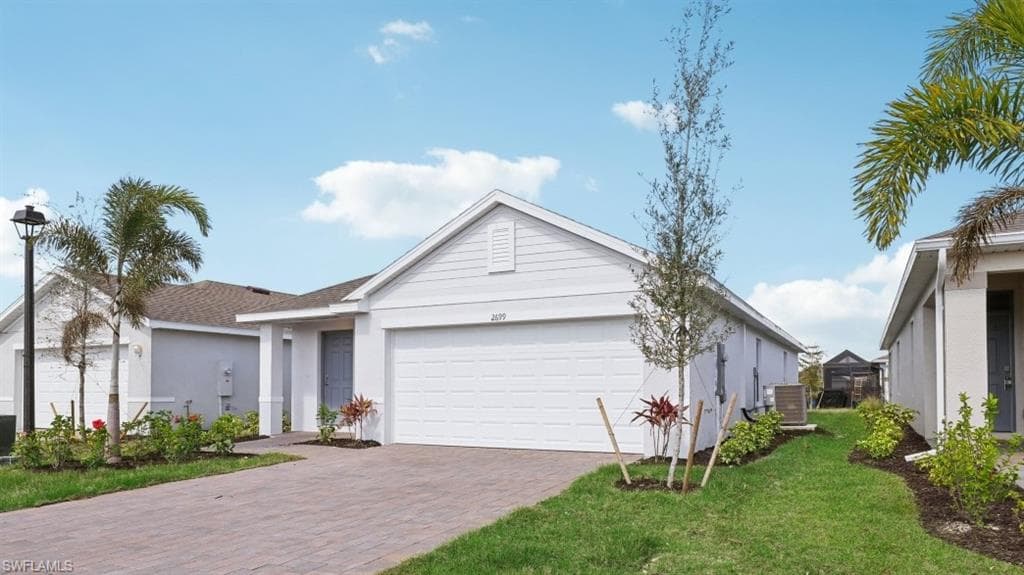 2513 15TH ST SW LEHIGH ACRES, FL 33976