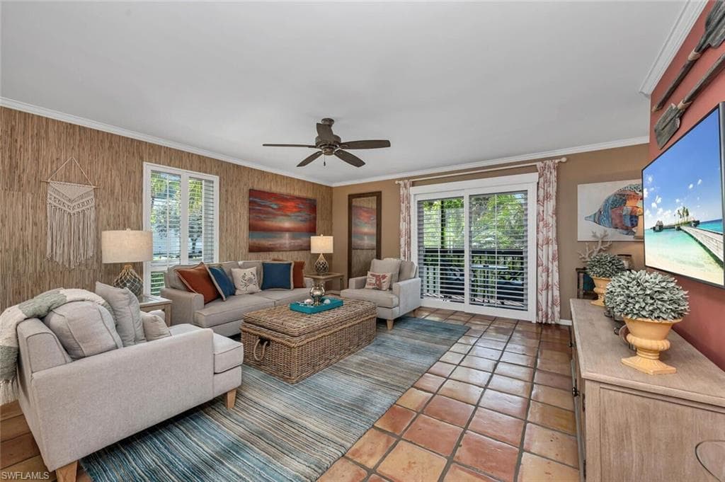 995 9th AVE S 6 NAPLES, FL 34102