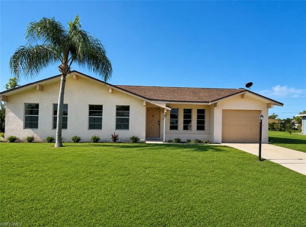 406 Parkside ST LEHIGH ACRES, FL 33936