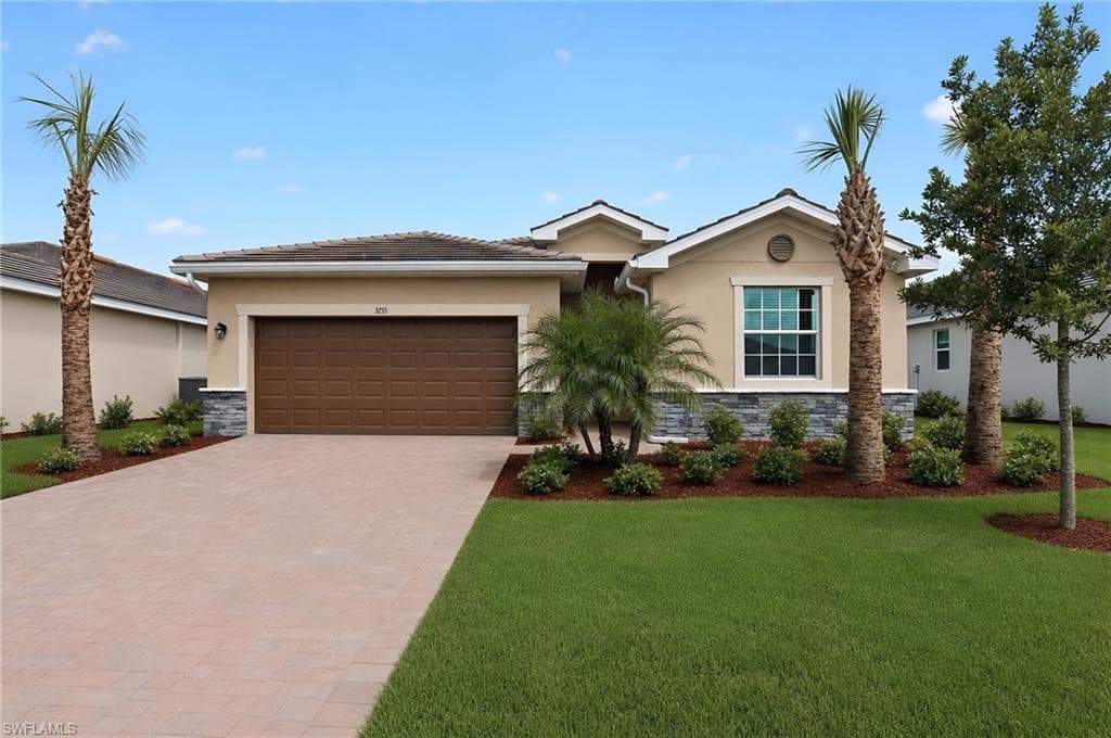 3233 Weston Manor DR ALVA, FL 33920