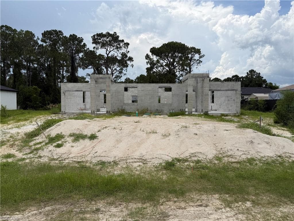 2412/2414 Lantana AVE S LEHIGH ACRES, FL 33973