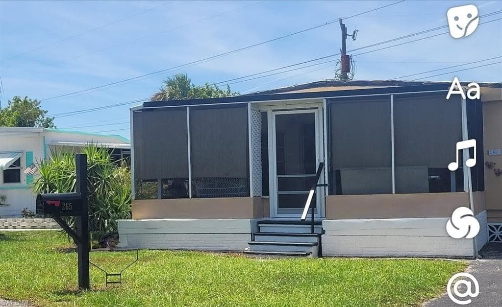 265 Fireball LN NORTH FORT MYERS, FL 33917