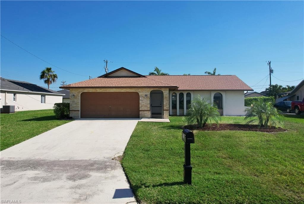 120 SW 46th ST CAPE CORAL, FL 33914