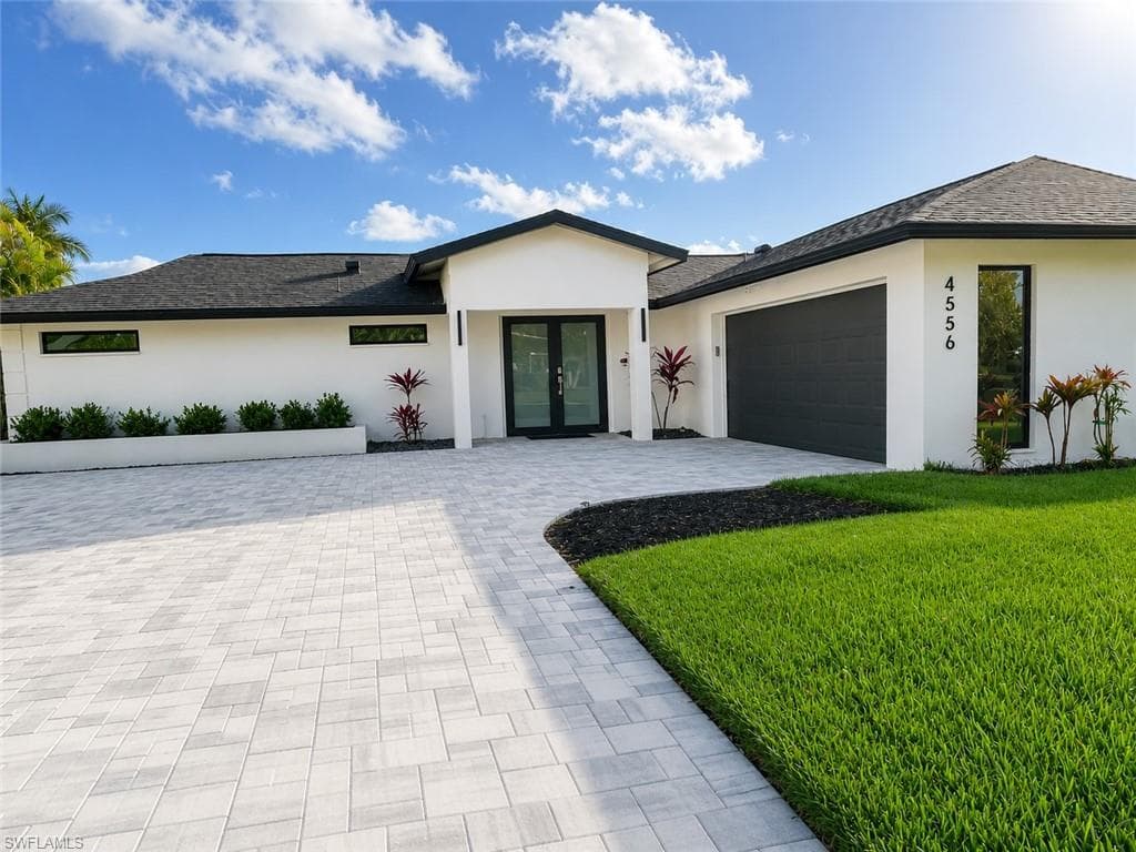 4556 Eagle Key CIR NAPLES, FL 34112