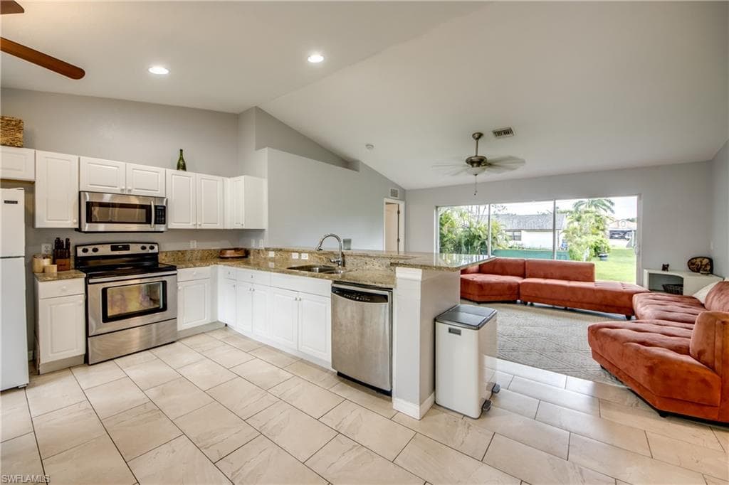 625 SW 11th TER CAPE CORAL, FL 33991