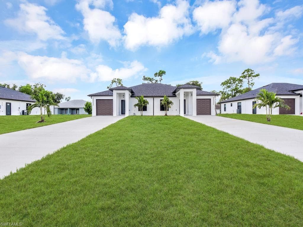 105/107 Meadow RD LEHIGH ACRES, FL 33973