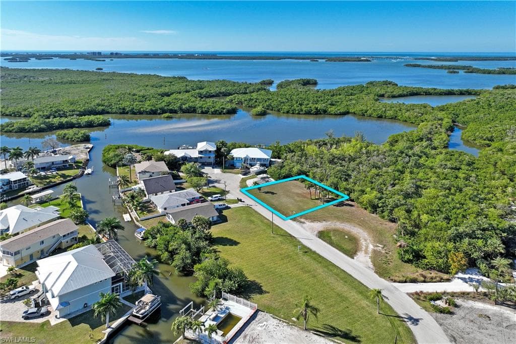 24519 Sailfish ST BONITA SPRINGS, FL 34134