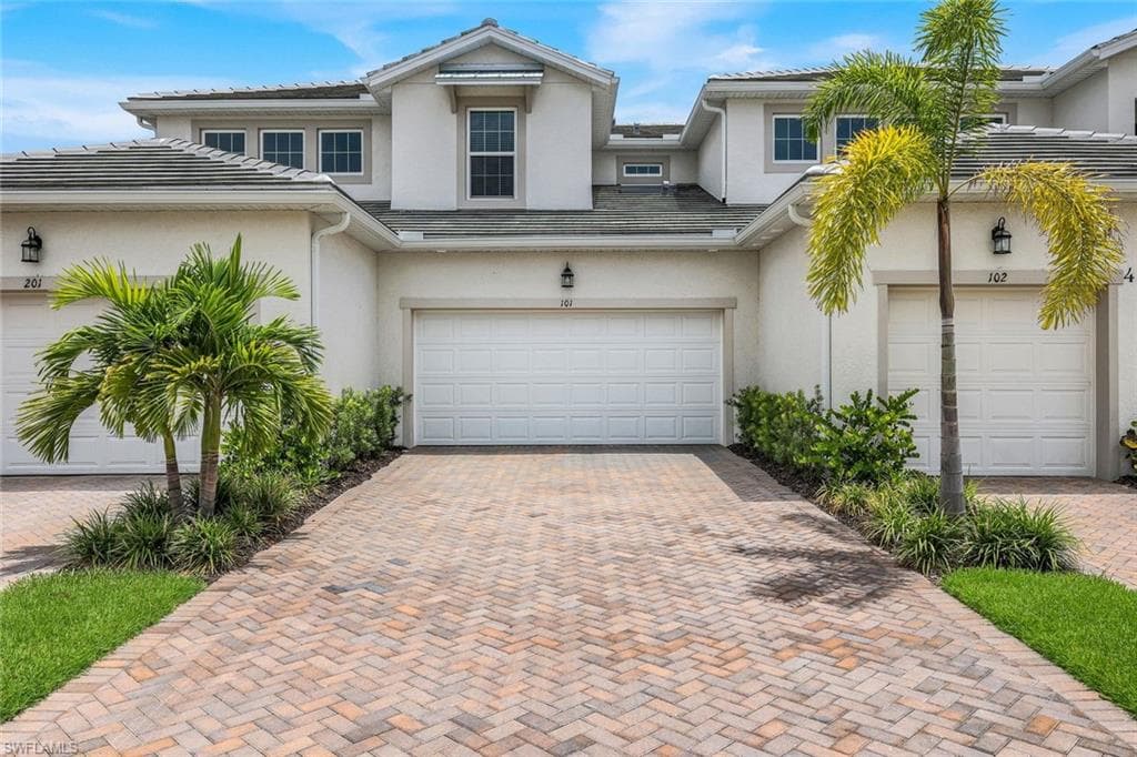 4563 Arboretum CIR 101 NAPLES, FL 34112