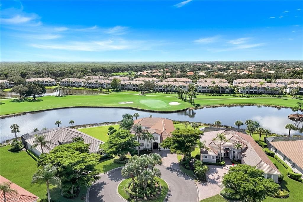 22660 Fairlawn CT ESTERO, FL 34135