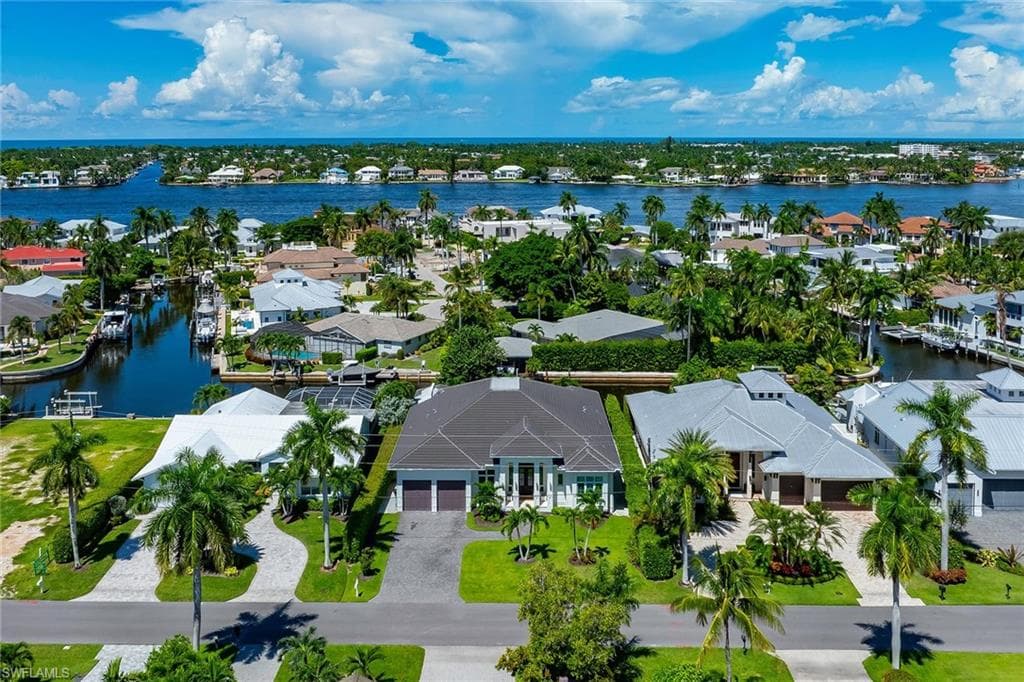 2150 Tarpon RD NAPLES, FL 34102