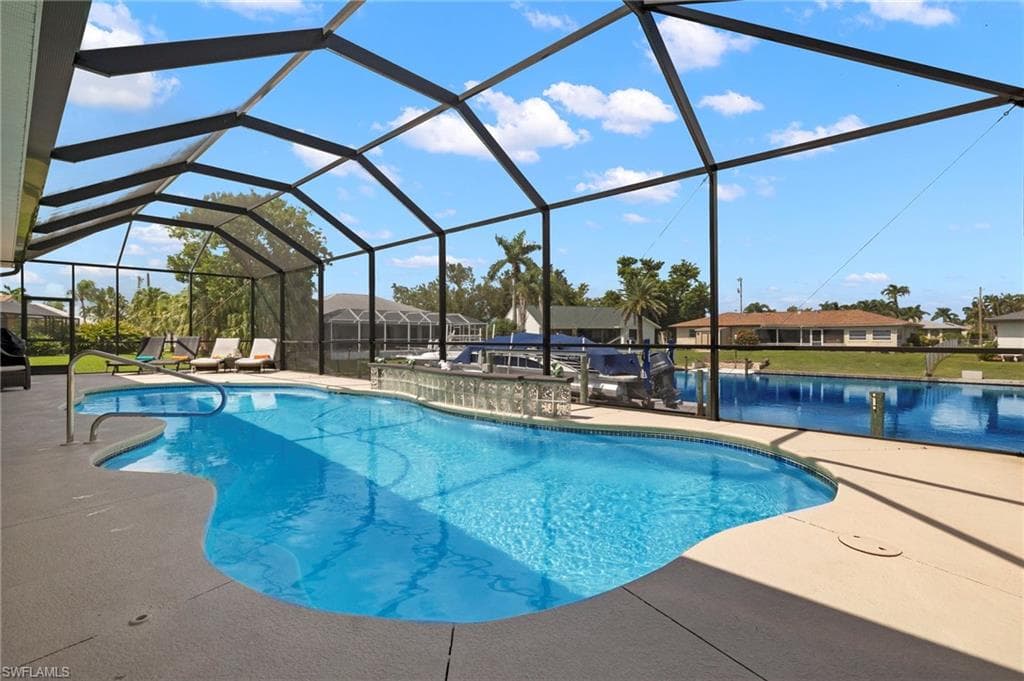 1811 SE 37th TER CAPE CORAL, FL 33904