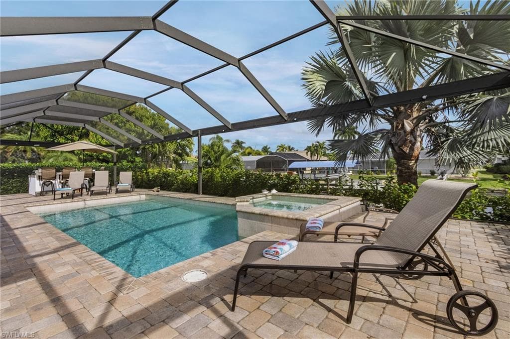 5325 Delano CT CAPE CORAL, FL 33904