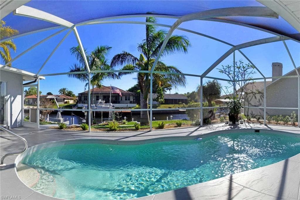 2633 SE 19th PL CAPE CORAL, FL 33904