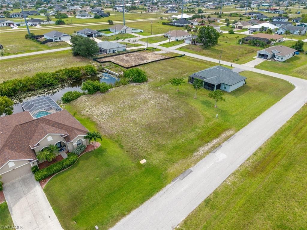 420 23rd AVE CAPE CORAL, FL 33993