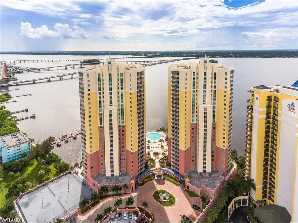 2743 1st ST 1504 FORT MYERS, FL 33916