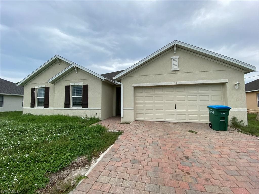111 NW 9th ST CAPE CORAL, FL 33993