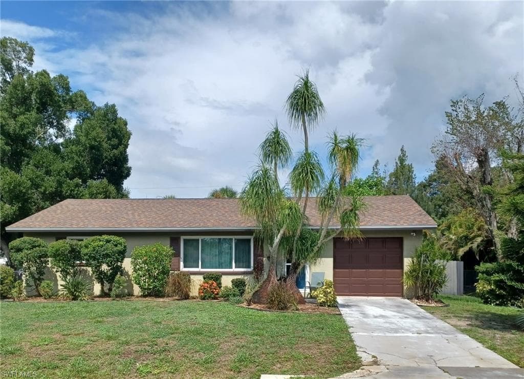 2324 Caladium RD FORT MYERS, FL 33905
