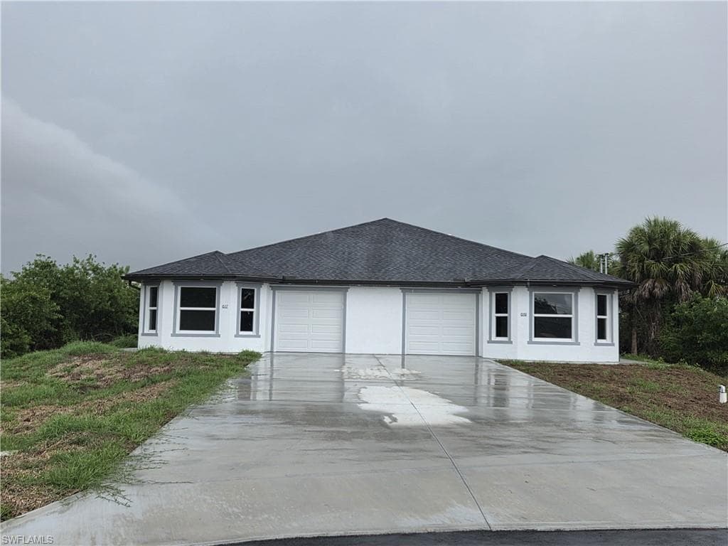 617 Creuset AVE S 617 LEHIGH ACRES, FL 33974