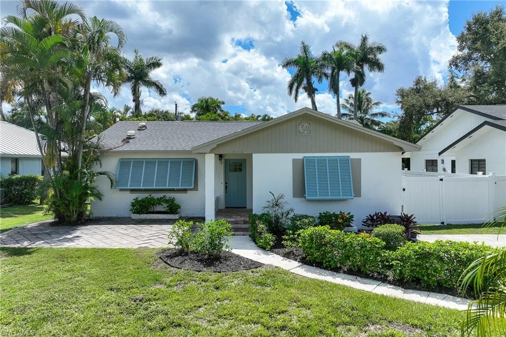 1342 Alhambra DR FORT MYERS, FL 33901