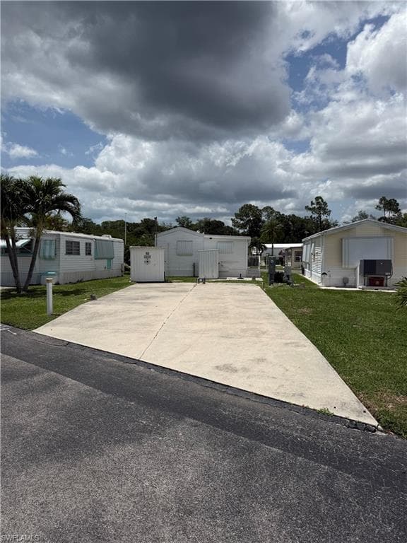 18 Jade DR NAPLES, FL 34114