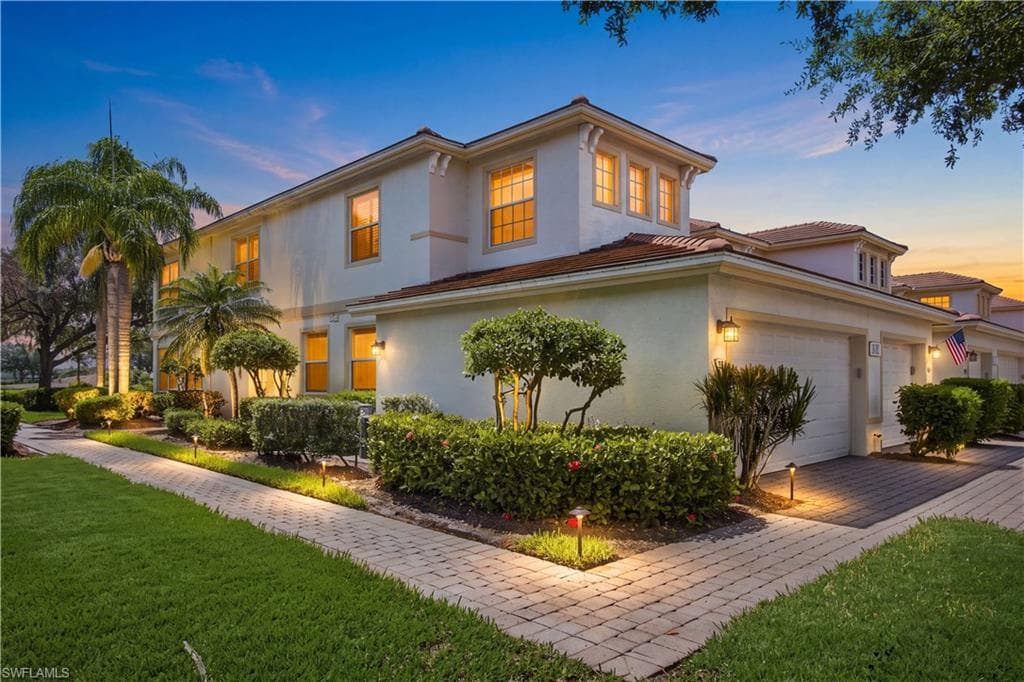 3010 Meandering WAY 101 FORT MYERS, FL 33905