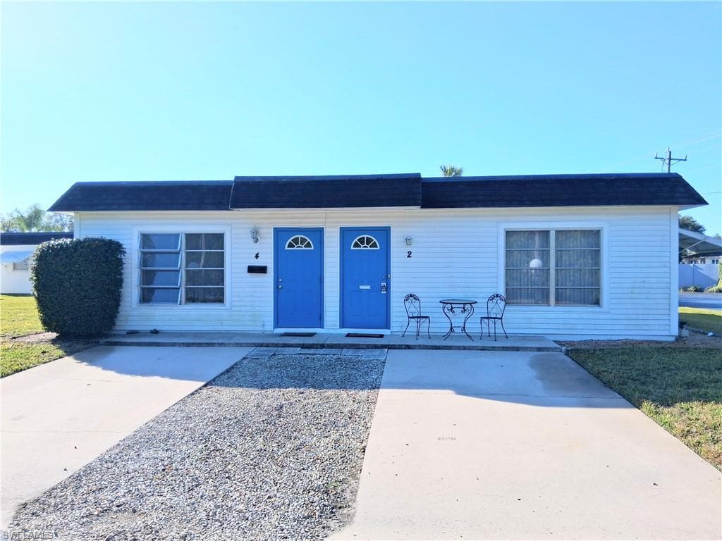 2 Tangelo CT LEHIGH ACRES, FL 33936