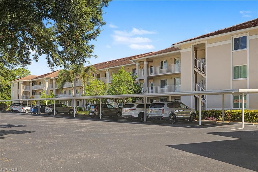 7065 Dennis CIR F103 NAPLES, FL 34104