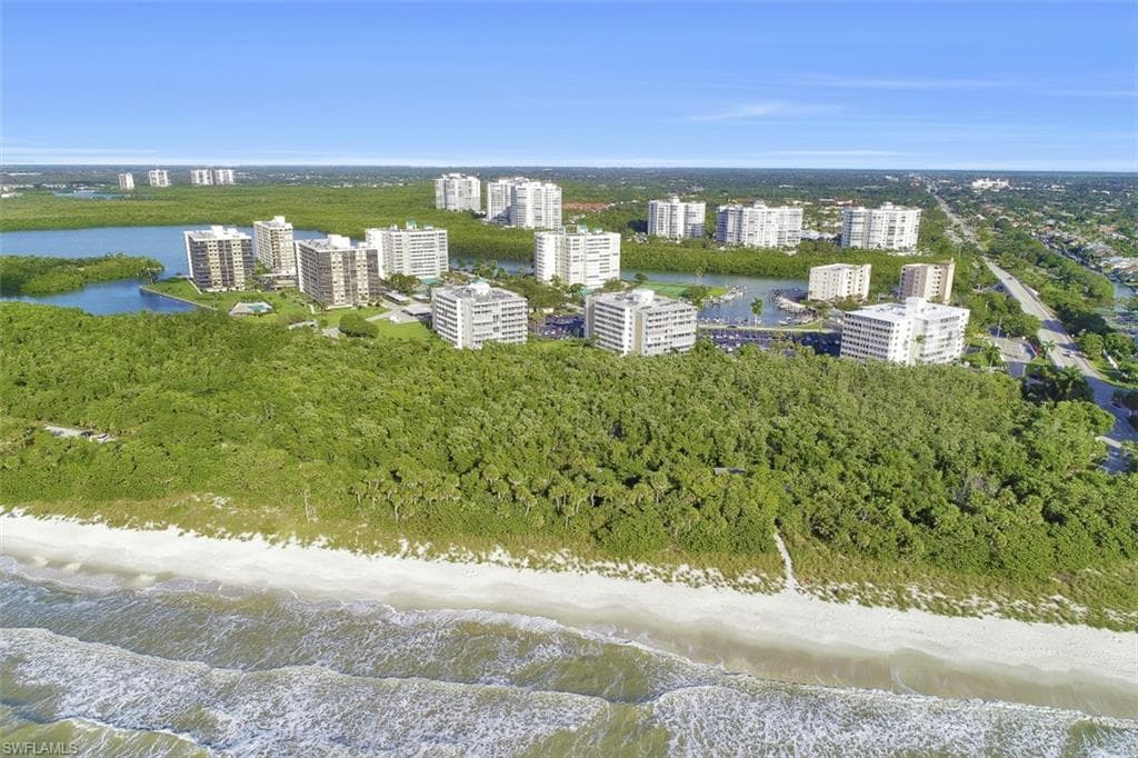 5 Bluebill AVE 810 NAPLES, FL 34108