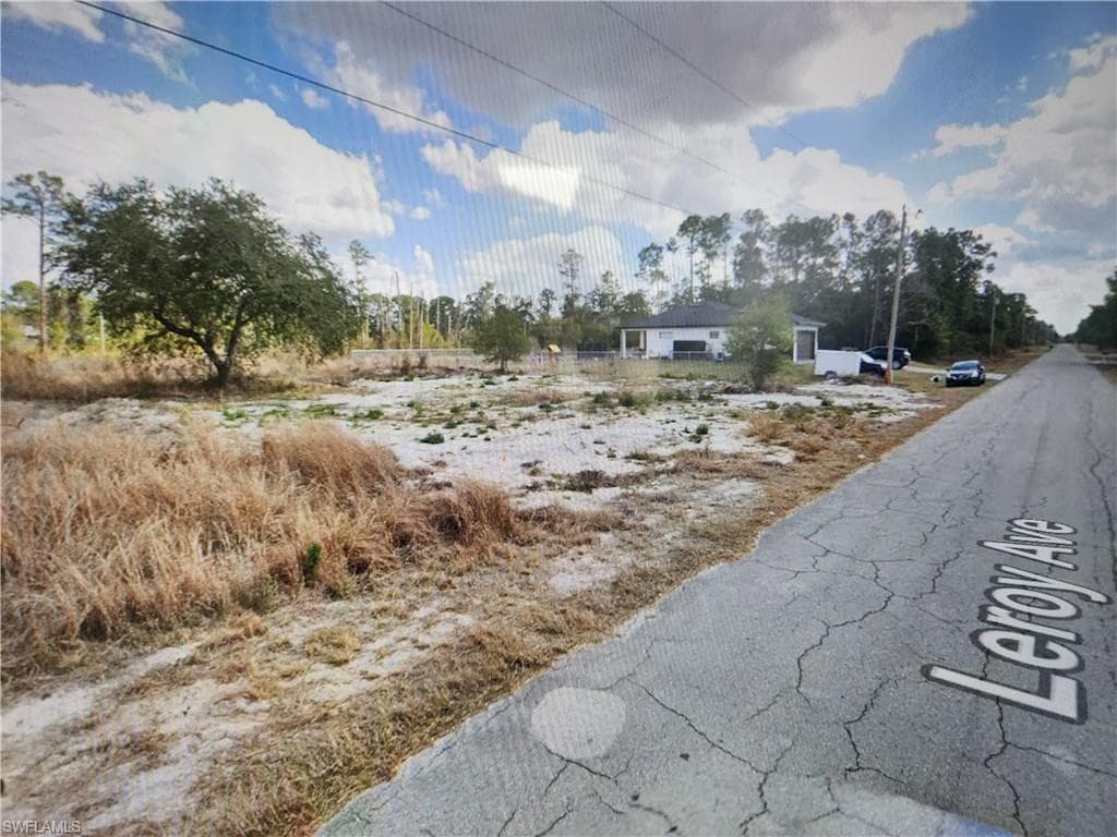 908 Leroy AVE LEHIGH ACRES, FL 33972