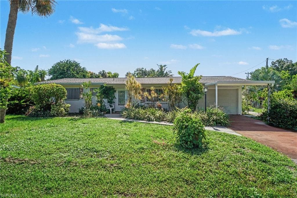 1564 Ixora DR NORTH FORT MYERS, FL 33917
