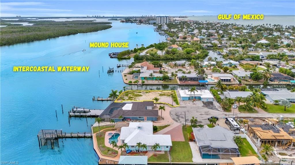 470 Madison CT FORT MYERS BEACH, FL 33931