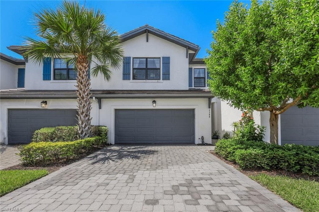 7348 Rockefeller DR NAPLES, FL 34119