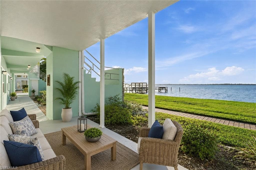 3225 E Riverside DR 31C FORT MYERS, FL 33916