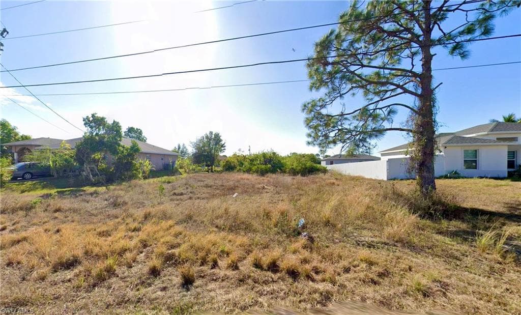 3815 16th ST SW LEHIGH ACRES, FL 33976