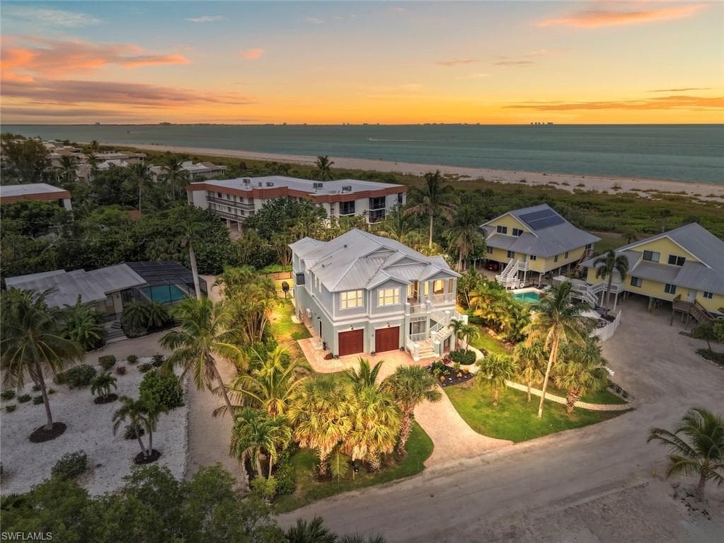 1114 Seagrape LN SANIBEL, FL 33957