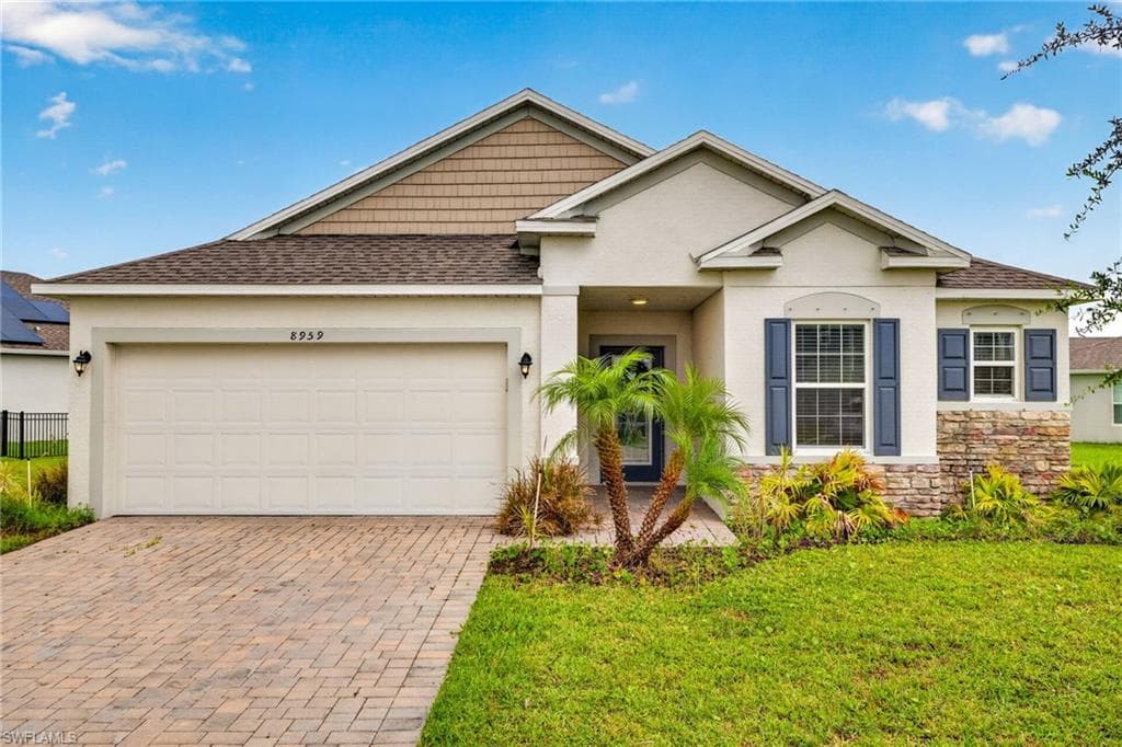 8959 Cascade Price CIR NORTH FORT MYERS, FL 33917
