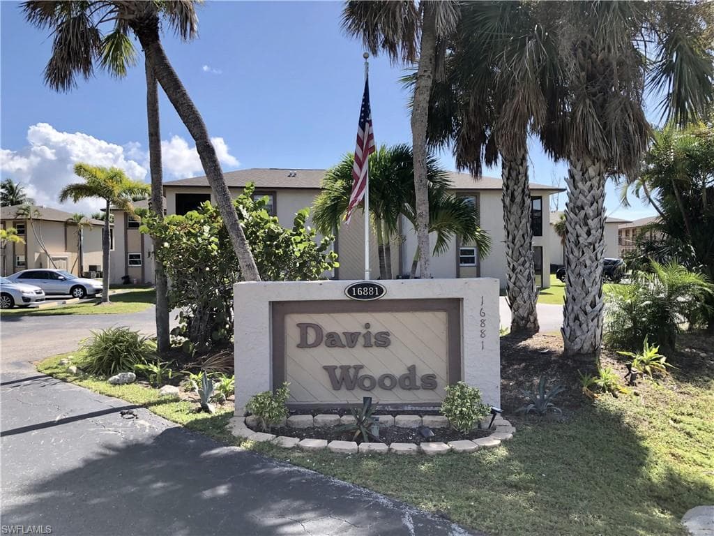 16881 Davis RD 214 FORT MYERS, FL 33908