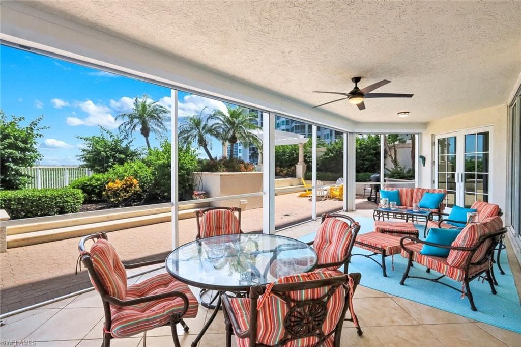 295 Grande WAY T-04 NAPLES, FL 34110
