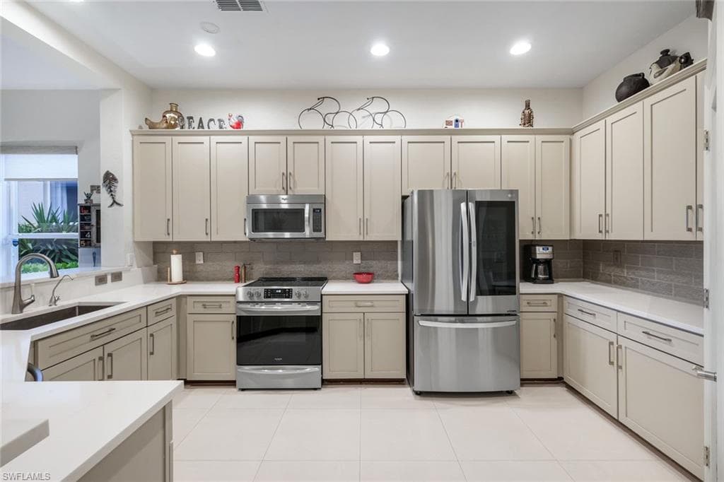 13850 Cleto DR ESTERO, FL 33928