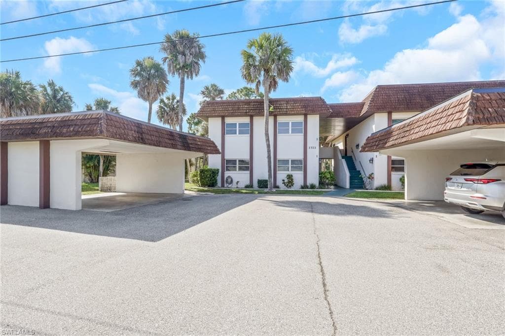 1723 Golf Club DR 1 NORTH FORT MYERS, FL 33903