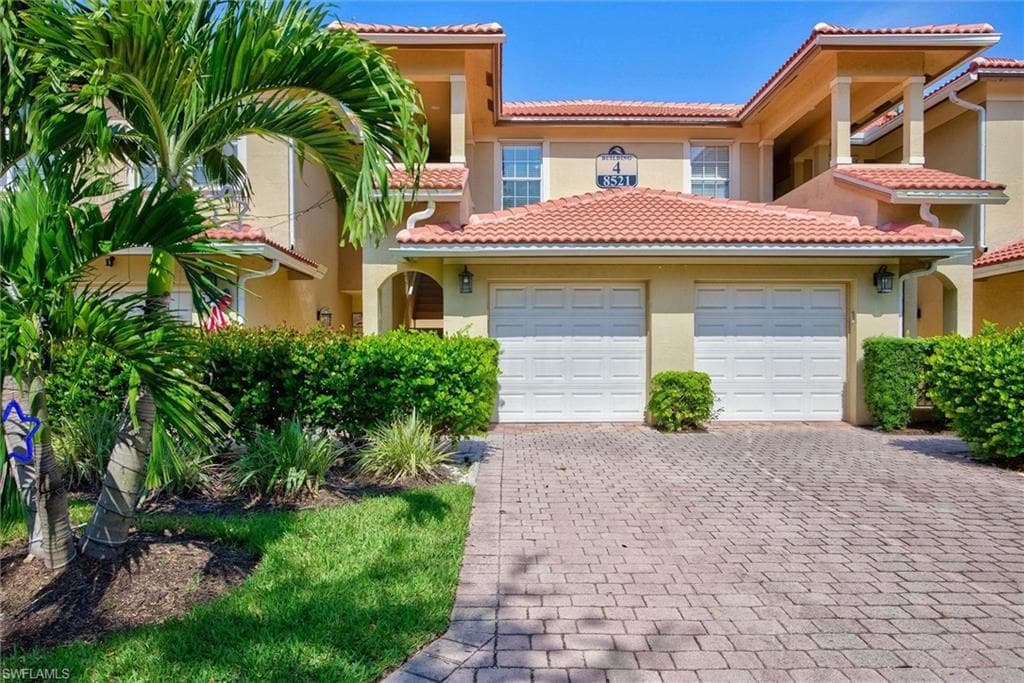 8521 Oakshade CIR 422 FORT MYERS, FL 33919