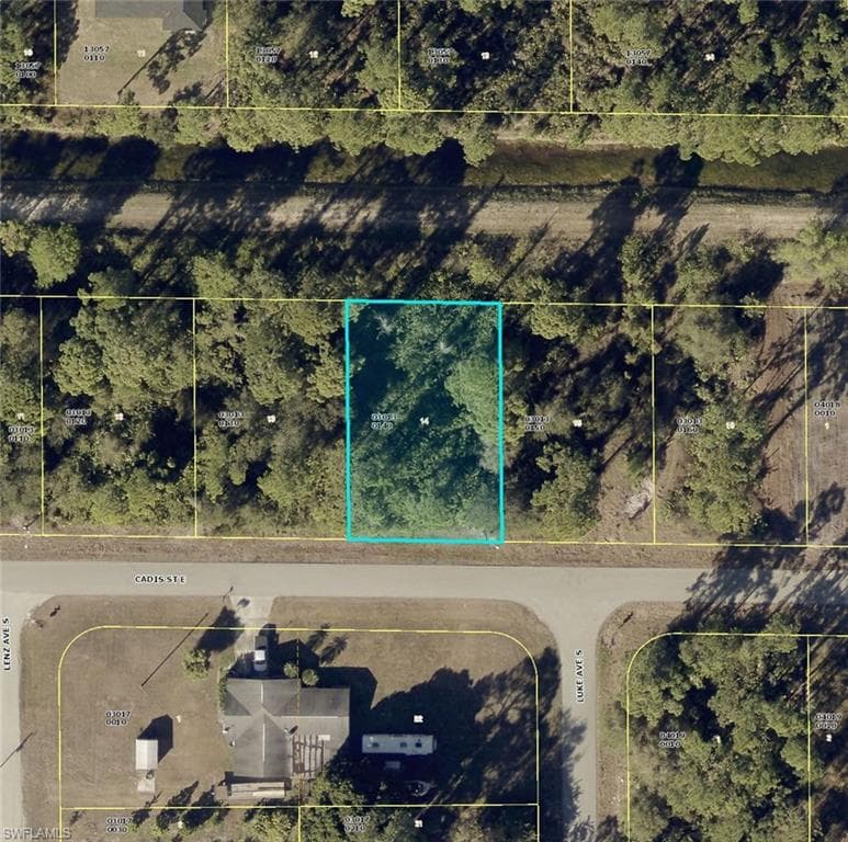 837 Cadis ST E LEHIGH ACRES, FL 33974