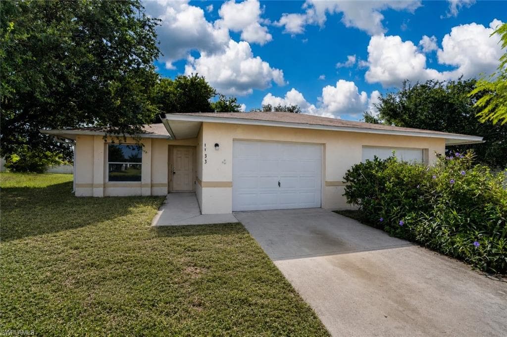1133/1135 Gordon AVE S LEHIGH ACRES, FL 33973