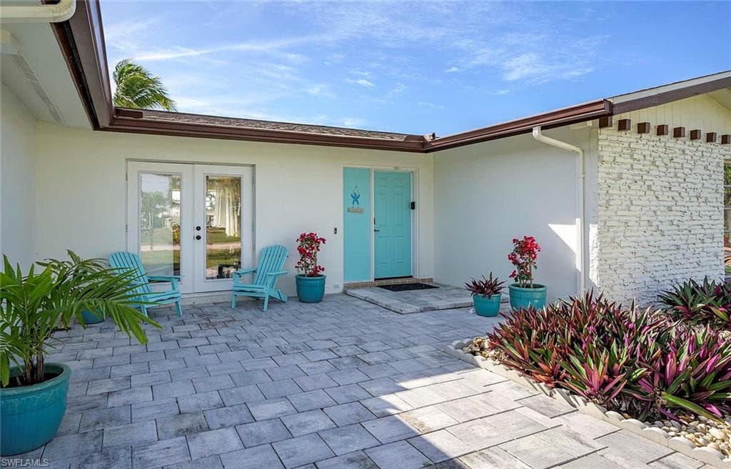 1432 Wellington CT CAPE CORAL, FL 33904