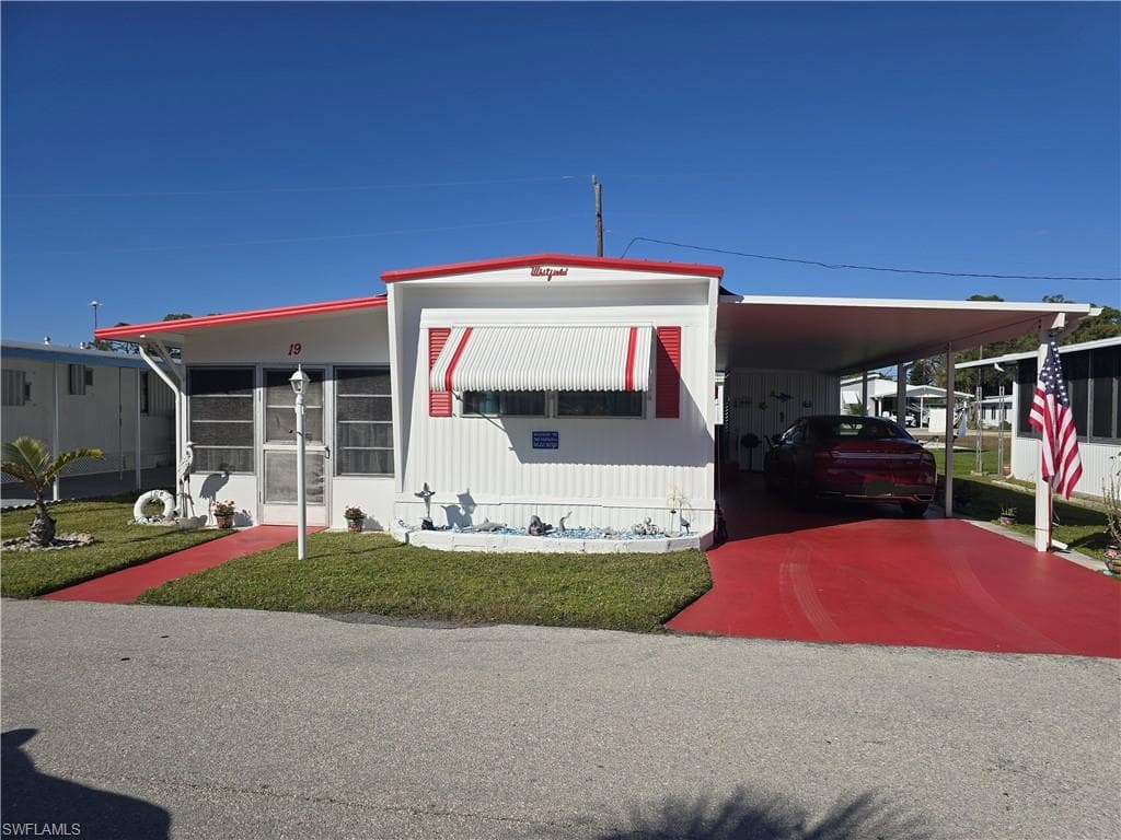 19 Moorhead MNR NAPLES, FL 34112