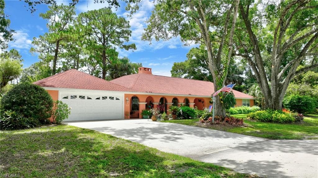318 FIFTH AVE LEHIGH ACRES, FL 33936